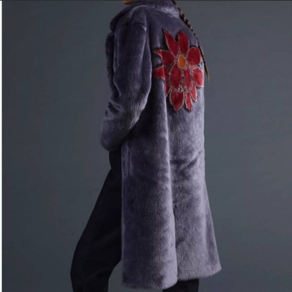 Anthropologie Unreal Moonflower Faux Fur Coat Size Small New